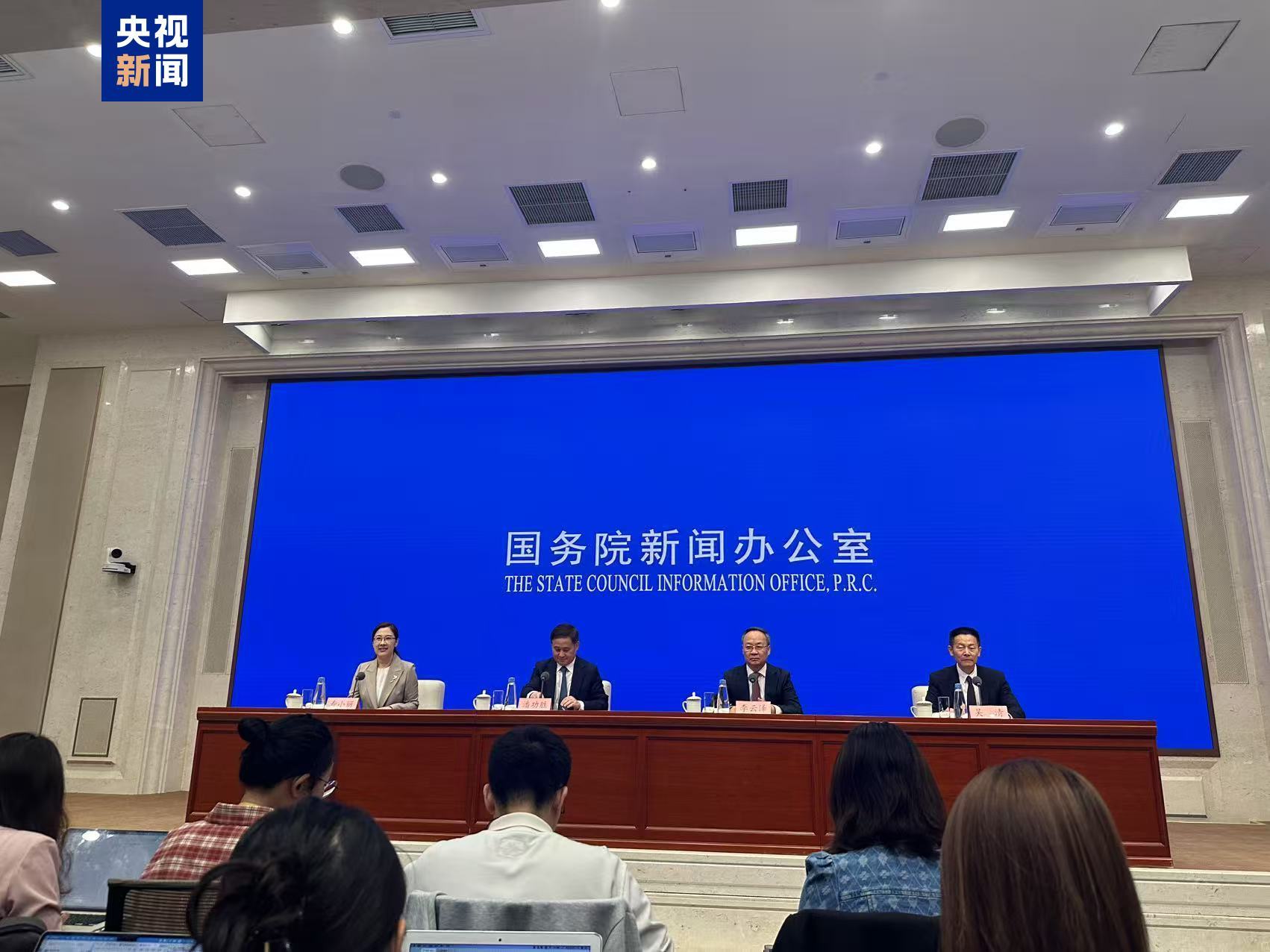降准又降息！潘功胜、李云泽、吴清发声！这场发布会信息量巨大，事关股市、楼市等