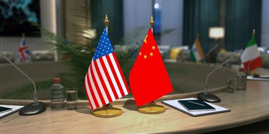特朗普豪赌美国国运，中国最该做什么？