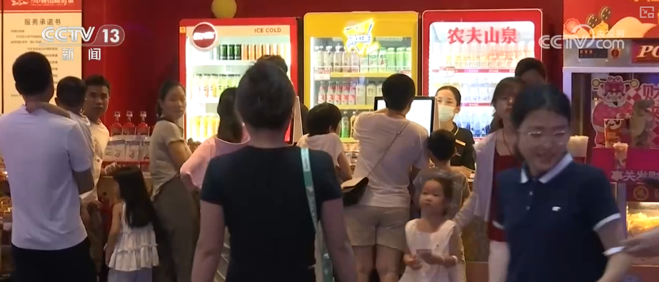 票房飘红、衍生品“破圈” IP全产业链开发拉动“电影+”经济飙升
