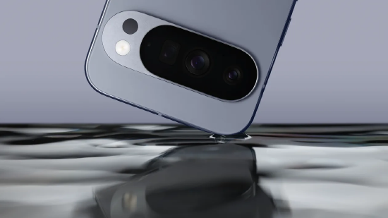 谷歌推出AI新功能的Pixel 10系列手机