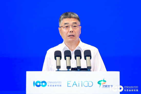 国家邮政局靳兵谈快递物流行业发展：一定要发挥民间资本力量，科技创新需要资本加持