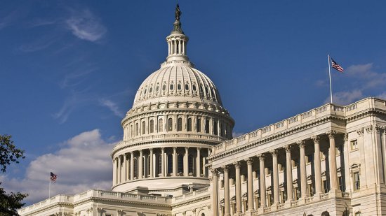 美国参议院两党法案均未通过 政府停摆延长至下周