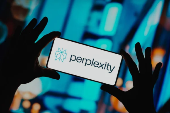 Perplexity AI创始人：Comet浏览器提升生产力助企业减少人力需求